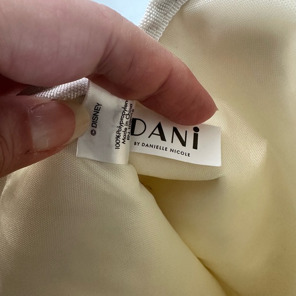 Disney travel bag make up toiletry bag Minnie small zip top - Picture 2 of 6